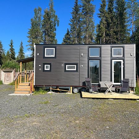 トルニオ Luxus Tiny House Saagalaヴィラ エクステリア 写真